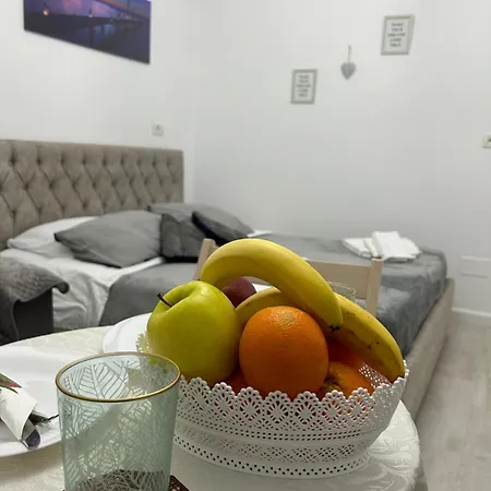 Blloku Apartament Appartement *